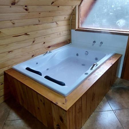 Готель Chale Com Hidromassagem Da Vick Кампус-ду-Жордан Екстер'єр фото